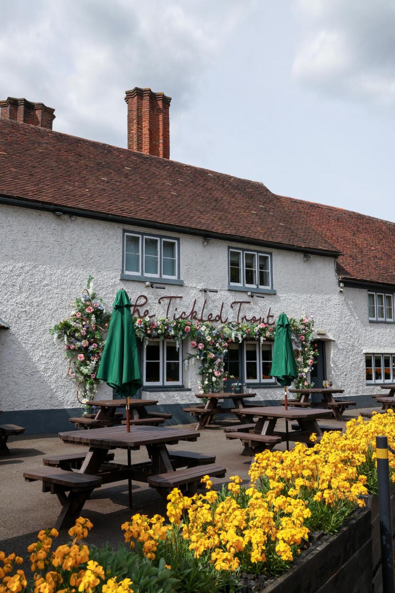 Hotel The Tickled Trout Maidstone Esterno foto